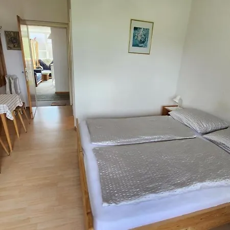 Guest house Haus Carinthia Woerthersee Kaernten Krumpendorf