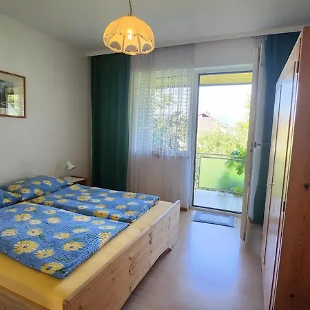 Guest house Haus Carinthia Woerthersee Kaernten Krumpendorf
