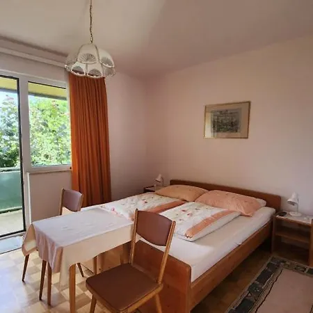 Haus Carinthia Woerthersee Kaernten Guest house 3*