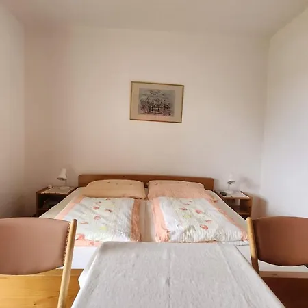 בית הארחה Haus Carinthia Woerthersee Kaernten